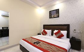 Hotel Kingston Park Delhi